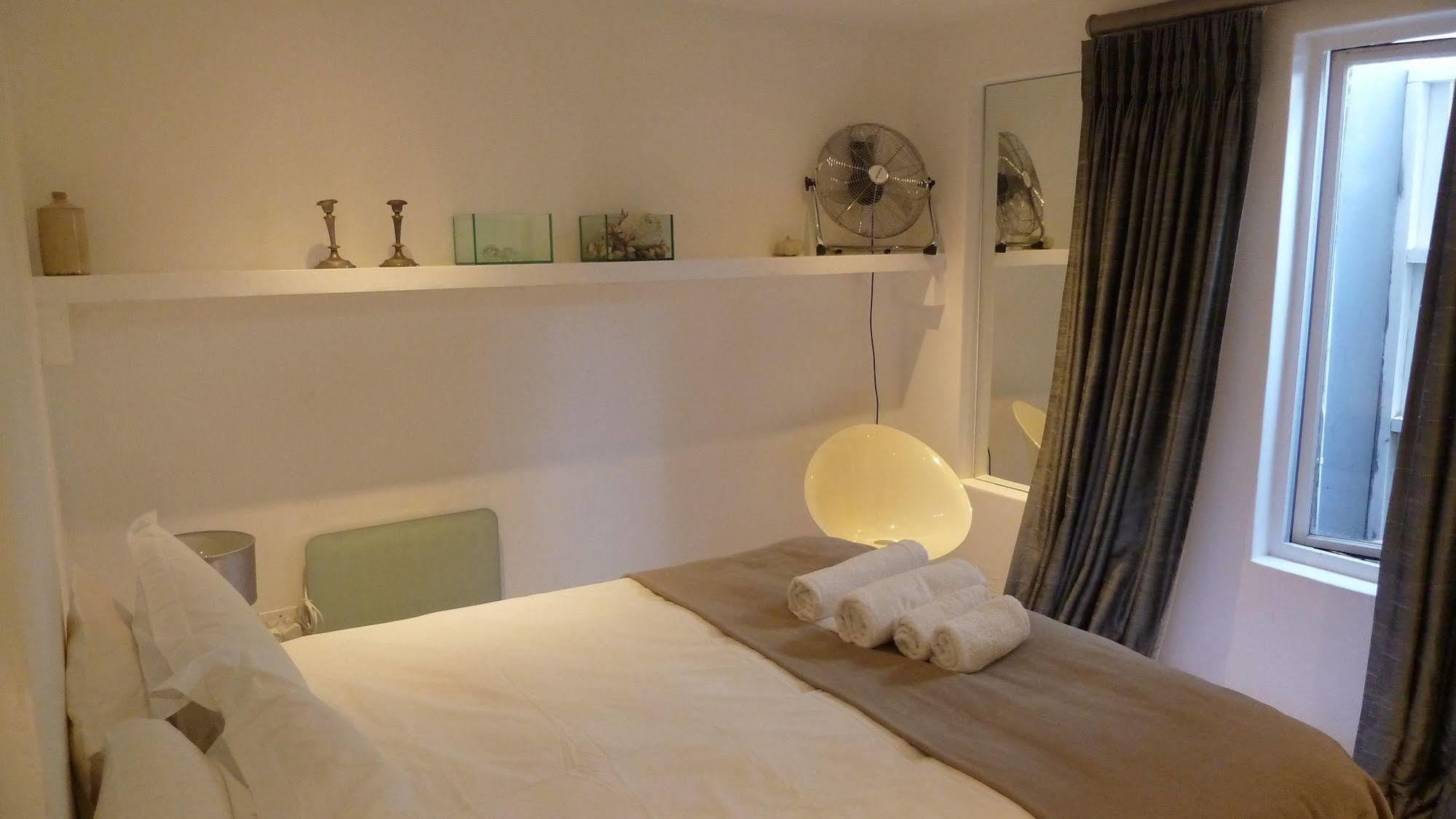 4 On Highworth Apartments And Studios Ciudad del Cabo Exterior foto