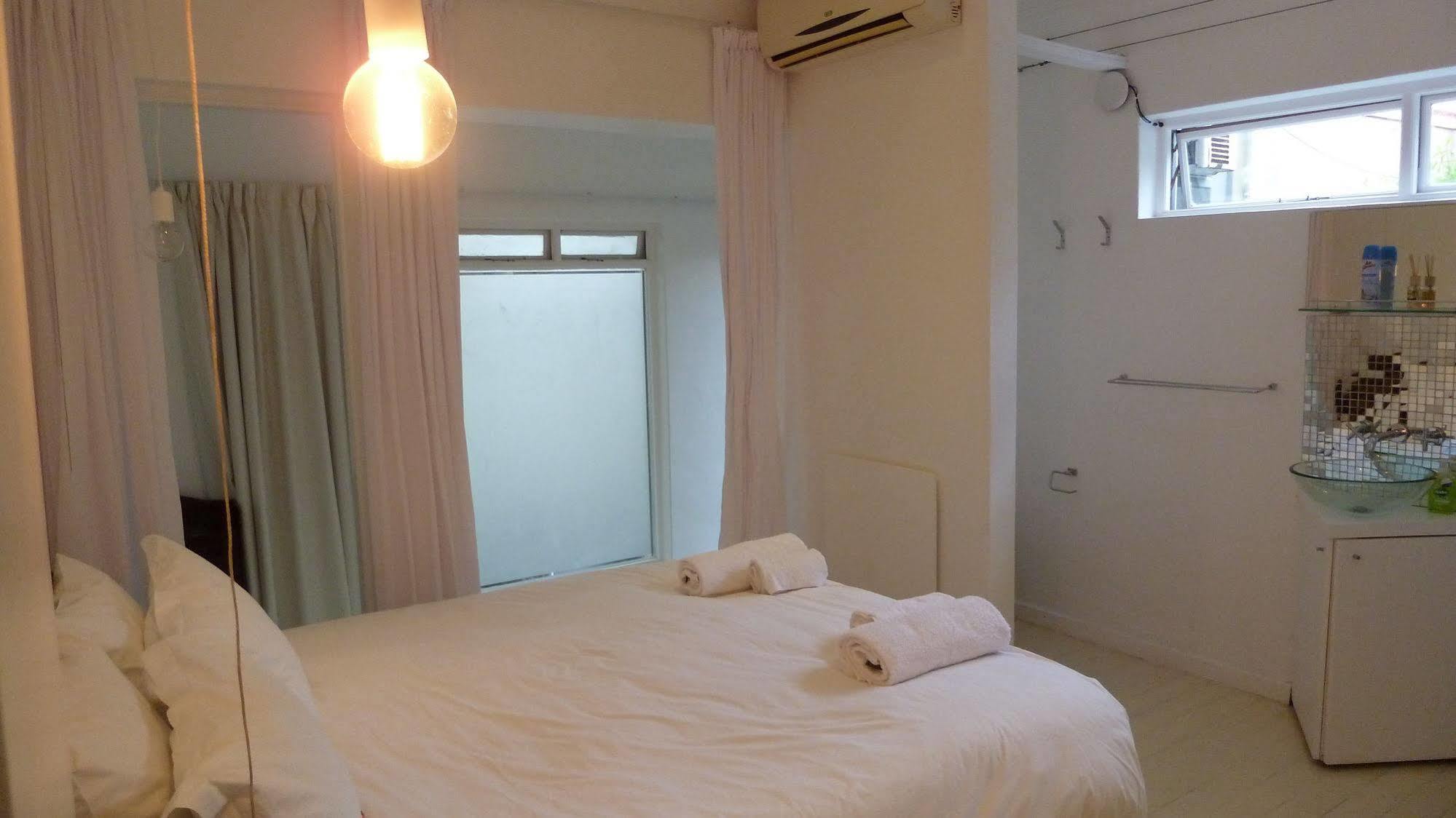 4 On Highworth Apartments And Studios Ciudad del Cabo Exterior foto